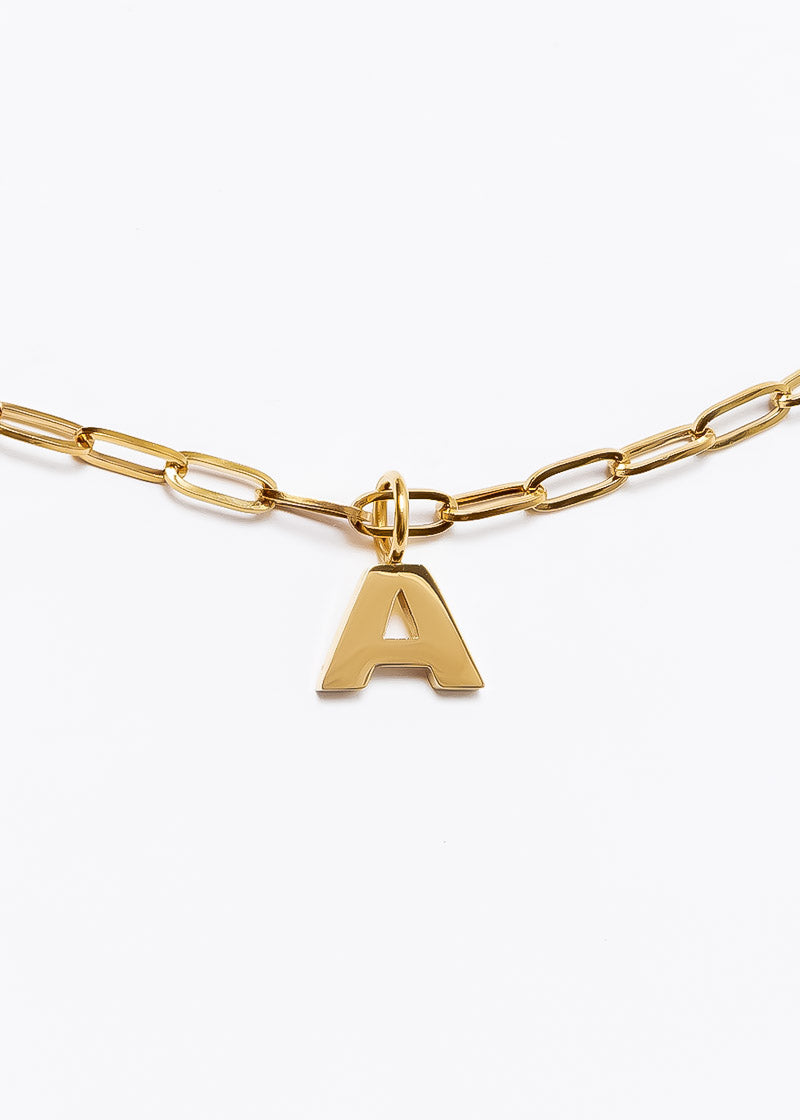 Dije Letra Dorado