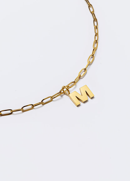 Dije Letra Dorado