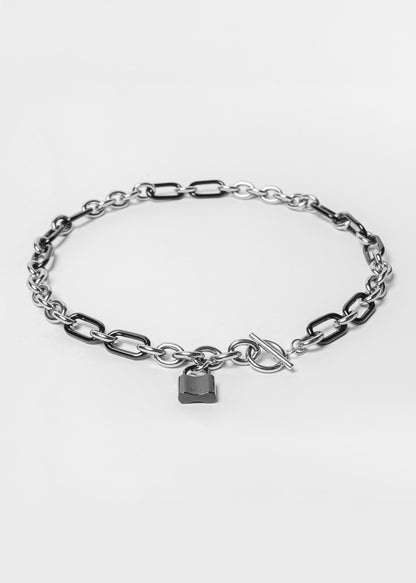 Collar Hestia Plateado Negro