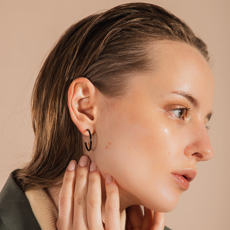 Small Thin Hoops Negro